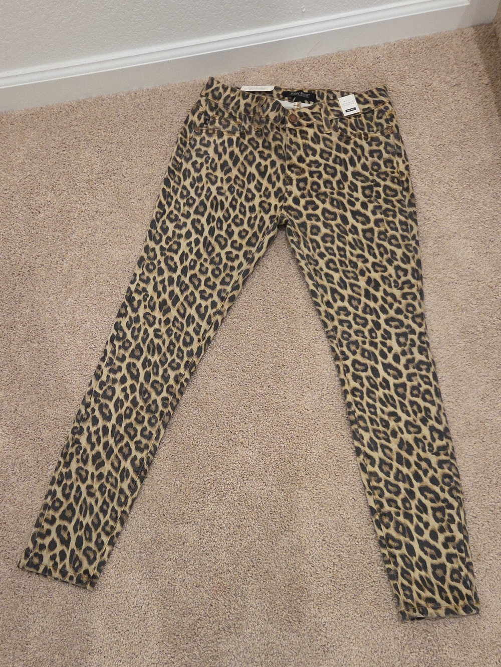 Judy Blue Mid Rise Skinny Fit Leopard Print Jeans - Tan & Black Size 7 NWT